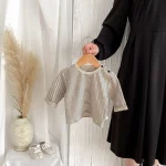 【73-100cm】 サイドボタン ボーダー シャツ - 画像 (3)