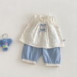 【73-100cm】セットアップ トップス&パンツ ベビー 女の子 小花柄 ノースリーブ レース裾 - 画像 (2)