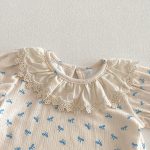 【66-90cm】セットアップ Tシャツ&サロペットロンパース 総柄蝶結び - 画像 (6)