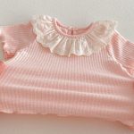 【66-90cm】二点セット 小花柄サロペットロンパース＆レース襟Tシャツ - 画像 (9)