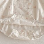 【66-90cm】二点セット 小花柄サロペットロンパース＆レース襟Tシャツ - 画像 (12)