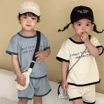 【80-150cm】セットアップ 半袖Ｔシャツ＆ショートパンツ 英字柄 - 画像 (3)