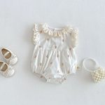 【66-90cm】ロンパース フリル襟 花刺繡 - 画像 (2)