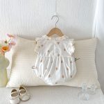 【66-90cm】ロンパース フリル襟 花刺繡 - 画像 (6)