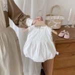 【66-90cm】ロンパース ホワイト 蝶結び付き ベビー服 - 画像 (3)