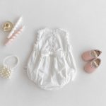 【66-90cm】ロンパース ホワイト 蝶結び付き ベビー服 - 画像 (4)