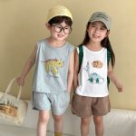 【80-150cm】セットアップ 英字と恐竜柄 ノースリーブスーツ - 画像 (3)