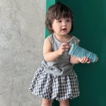 【73-110cm】セットアップ ベビー 可愛い ノースリーブTシャツ＆チェックフレアスカート - 画像 (3)