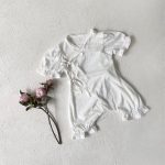【66-90cm】ロンパース ベビー リボンタイ付き レーストリム - 画像 (15)