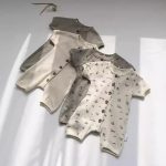 【66-90cm】ロンパース ベビー 帽子付き 花柄 プリント - 画像 (2)