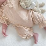【66-90cm】ロンパース ベビー リボンタイ付き レーストリム - 画像 (8)