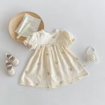 【66-90cm】ロンパース ベビー 花刺繡 クリーム - 画像 (7)