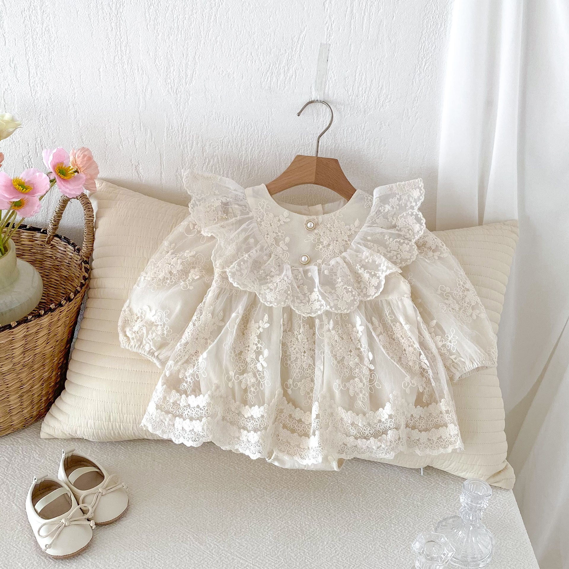 82446ac01a5e24463ce6babd37cd8ec5.jpg 【66-90cm】ロンパース ベビー プリンセス風 レース - 画像 (1)
