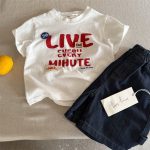 【90-150cm】半袖Tシャツ キッズ服 パッチワーク ロゴプリント - 画像 (4)