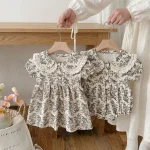 【66-130cm】ロンパース or ワンピース ベビー 小花柄 折り襟 - 画像 (2)