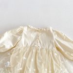 【66-90cm】 ベビー レース蝶結びクリームロンパース - 画像 (8)