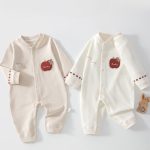 【73-90cm】カバーオール ベビー りんごくま シンプル