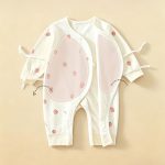【52-66cm】カバーオール ベビー いちご総柄 シンプル - 画像 (5)