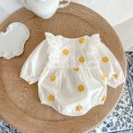 【66-100cm】ロンパース ベビー デイジー 刺繍 - 画像 (3)