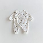 【80-90cm】カバーオール＆スタイ ベビー くま プリント - 画像 (4)
