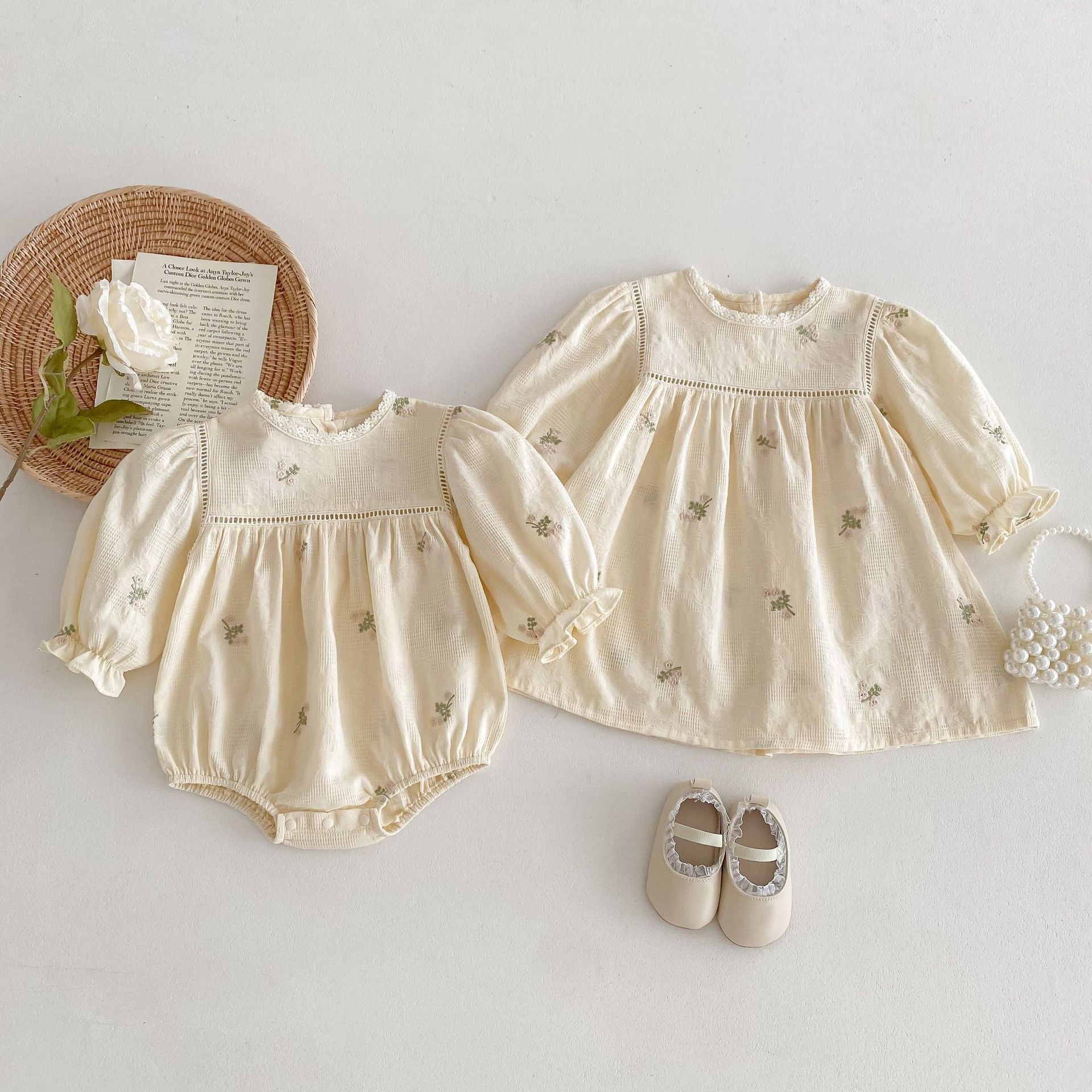 18_4d350945-d36f-42e7-a0ad-59fafaf70c07.jpg 【73-110cm】ロンパースorワンピース ベビー 姉妹服 刺繍 - 画像 (1)