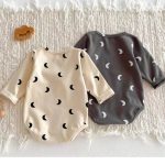 【66-90cm】長袖ロンパース ベビー ムーン柄 シンプル - 画像 (7)