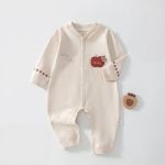 【73-90cm】カバーオール ベビー りんごくま シンプル - 画像 (3)