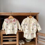 【66-100cm】カーディガンorサロペット ベビー フラワー ニット - 画像 (4)