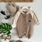 【66-90cm】ロンパース ベビー Mロゴ 帽子付き - 画像 (8)
