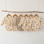 【予約販売】【66-90cm】長袖ロンパース ベビー 北欧風 総柄 - 画像 (4)