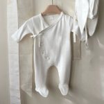 【66-90cm】オールインワン ベビー ナチュラル 無地 - 画像 (4)
