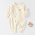 【52-66cm】カバーオール ベビー 天使ワッペン かわいい - 画像 (4)