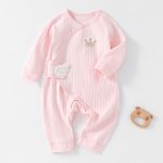 【52-66cm】カバーオール ベビー 天使ワッペン かわいい - 画像 (5)