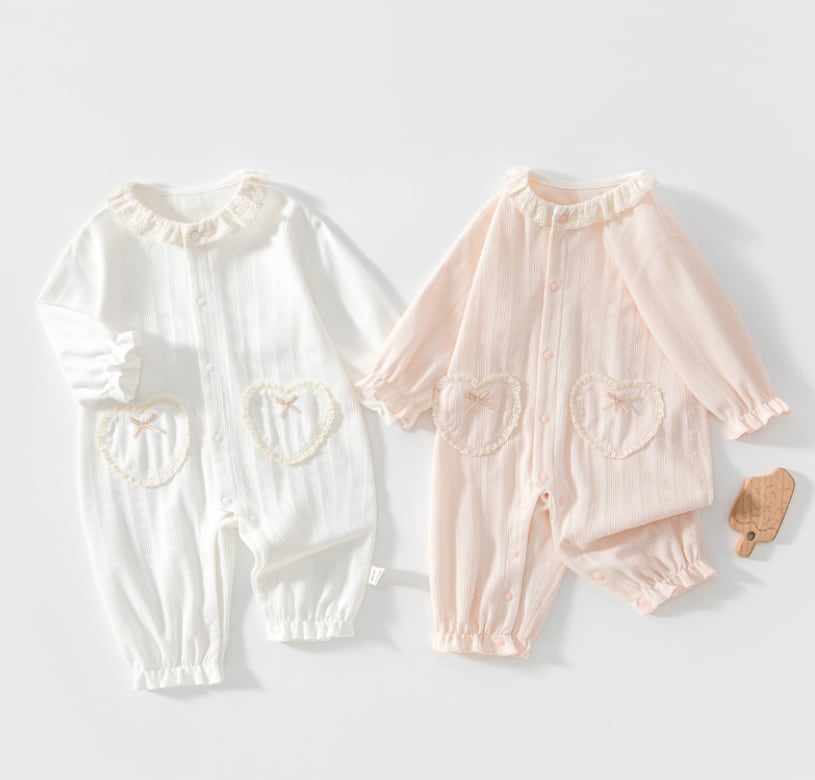 dc0b0314818aacf7a5f238f5a1ec11b3.jpg 【66-90cm】ロンパース ベビー ハートフリル - 画像 (1)